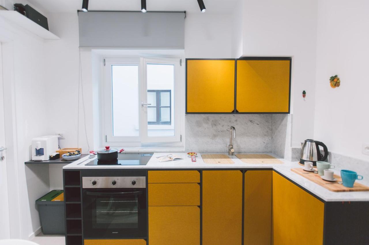 New Apartment With Patio Syracuse Bagian luar foto